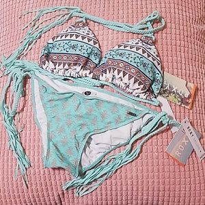NWT! 👙PacSun x Roxy printed fringe bikini set